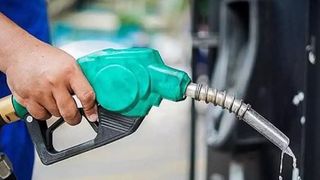 ଭାରତରେ ବଢ଼ିଲା ପେଟ୍ରୋଲ ଦାମ୍, ଆଜିଠାରୁ ପ୍ରତି ଲିଟର ପିଛା...