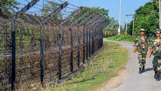 କୋର୍ଟ ନୁହେଁ, ସିଧାସଳଖ BSF ହାତକୁ ଯିବେ ବାଂଲାଦେଶୀ ଅନୁପ୍ରବେଶକାରୀ