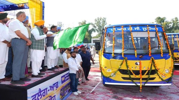 PRTC ਦੇ ਬੇੜੇ 'ਚ ਸ਼ਾਮਿਲ ਹੋਈਆਂ 100 ਨਵੀਆਂ ਮਿੰਨੀ ਬੱਸਾਂ,  CM ਮਾਨ ਨੇ ਹਰਿ ਝੰਡੀ ਦਿਖਾ ਕੇ ਕੀਤਾ ਰਵਾਨਾ