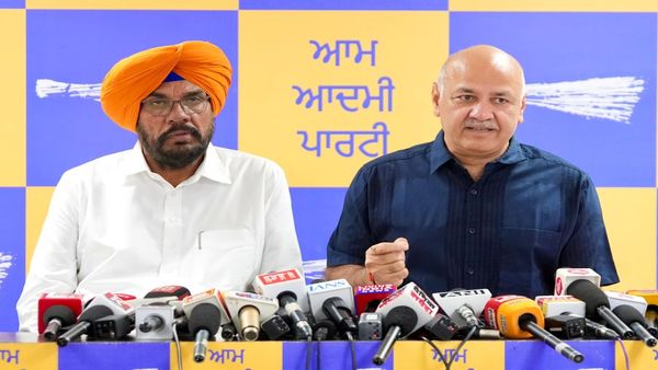 ਪੰਜਾਬ ਅੰਦਰ ED ਰੇਡਾਂ ’ਤੇ ਸਿਸੋਦੀਆ ਦਾ ਵੱਡਾ ਬਿਆਨ, ਕਿਹਾ- ਚੋਣਾਂ ਤੋਂ ਪਹਿਲਾਂ PM ਮੋਦੀ ਭੇਜਦੇ ਹਨ ED ਨੂੰ
