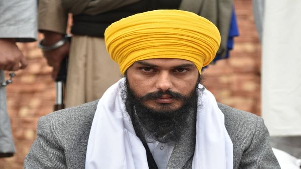 2027 'ਚ 2 ਸੀਟਾਂ ਤੋਂ ਚੋਣ ਲੜਨਗੇ ਅੰਮ੍ਰਿਤਪਾਲ ਸਿੰਘ, 'ਮਾਲਵੇ' ਨੂੰ ਜਿੱਤਣ ਲਈ ਪਾਰਟੀ ਕਰ ਰਹੀ ਤਿਆਰੀਆਂ