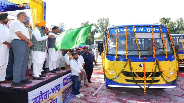PRTC ਦੇ ਬੇੜੇ 'ਚ ਸ਼ਾਮਿਲ ਹੋਈਆਂ 100 ਨਵੀਆਂ ਮਿੰਨੀ ਬੱਸਾਂ,  CM ਮਾਨ ਨੇ ਹਰਿ ਝੰਡੀ ਦਿਖਾ ਕੇ ਕੀਤਾ ਰਵਾਨਾ 