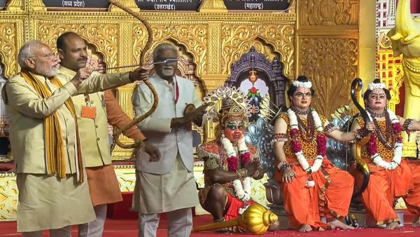 ਦਿੱਲੀ ਵਿੱਚ PM ਮੋਦੀ ਨੇ ਕੀਤਾ ਰਾਵਣ ਦਹਿਨ, ਦੇਸ਼ ਵਾਸੀਆਂ ਨੂੰ ਦਿੱਤੀਆਂ ਦੁਸ਼ਹਿਰੇ ਦੀਆਂ ਵਧਾਈਆਂ