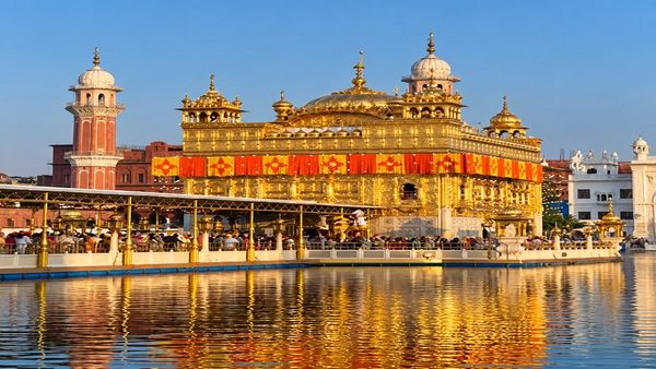ਸ਼ਰਧਾ ਨਾਲ ਮਨਾਇਆ ਜਾ ਰਿਹੈ ਸ੍ਰੀ ਗੁਰੂ ਰਾਮਦਾਸ ਜੀ ਦਾ ਪ੍ਰਕਾਸ਼ ਪੁਰਬ, ਸ਼੍ਰੀ ਦਰਬਾਰ ਸਾਹਿਬ ਵਿਖੇ ਹੋਈ ਸਰਬੱਤ ਦੇ ਭਲੇ ਦੀ ਅਰਦਾਸ