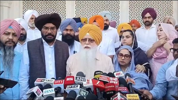 ਸ਼੍ਰੀ ਅਕਾਲ ਤਖ਼ਤ ਸਾਹਿਬ ਪਹੁੰਚਿਆ ਬੰਗਲਾ ਸਾਹਿਬ ਵਿਵਾਦ: ਦਿੱਲੀ ਪੁਲਿਸ ਦੀ ਕਾਰਵਾਈ 'ਤੇ ਅਮਿਤ ਸ਼ਾਹ ਨੂੰ ਤਲਬ ਕਰਨ ਦੀ ਮੰਗ