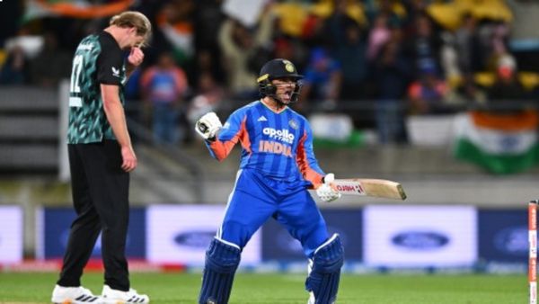 India ਨੇ NZ ਖਿਲਾਫ਼ ਜਿੱਤਿਆ ਤੀਜਾ T20, ਅਭਿਸ਼ੇਕ ਤੇ ਵੈਭਵ ਨੇ ਦਿਖਾਈ ਤੂਫ਼ਾਨੀ ਬੱਲੇਬਾਜ਼ੀ, ਅਭਿਸ਼ੇਕ ਦਾ 35 ਗੇਂਦਾਂ 'ਚ ਸੈਂਕੜਾ