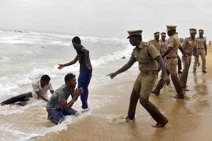 PHOTOS: Police Use Force To Break Chennai Marina Jallikattu Protest
