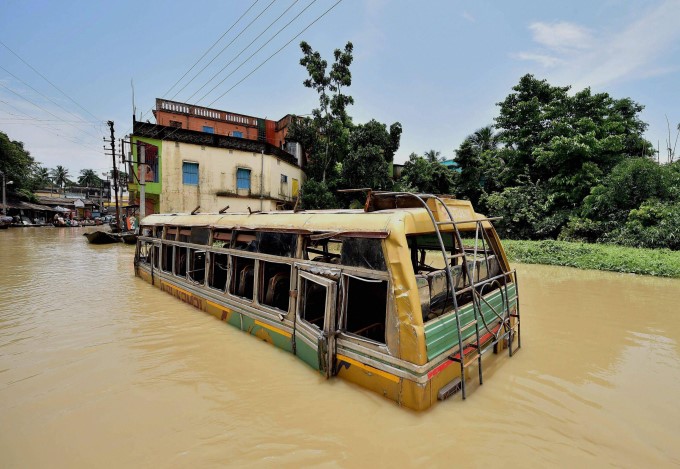 PHOTOS: Heavy Rainfall In West Bengal 2017