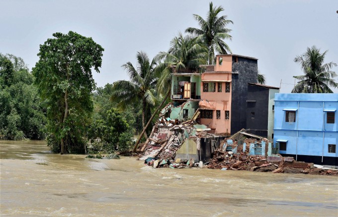 PHOTOS: Heavy Rainfall In West Bengal 2017