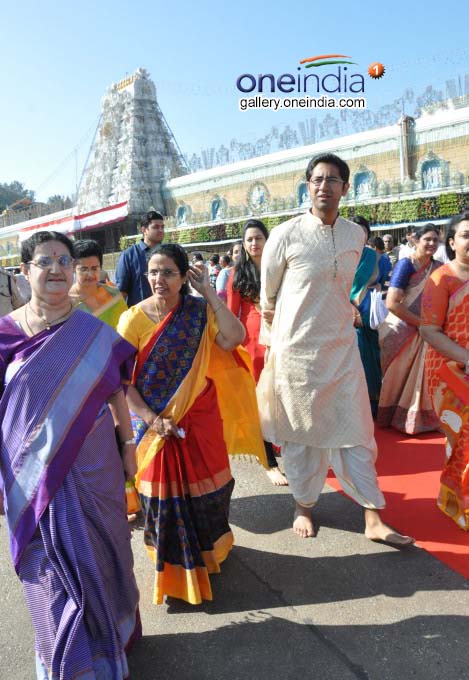 Photo Gallery: AP CM N Chandrababu Naidu Visits Tirumala With Family