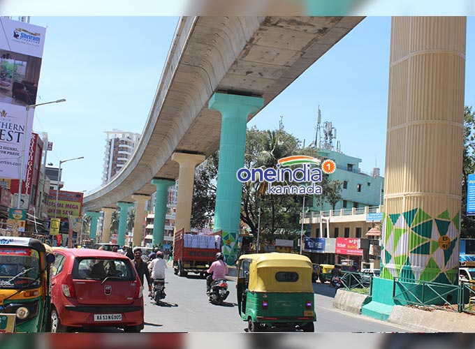The ugly Indian stunning! The ugly defaced pillars of Banashankari metro station