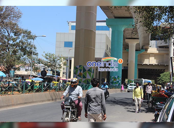 The ugly Indian stunning! The ugly defaced pillars of Banashankari metro station
