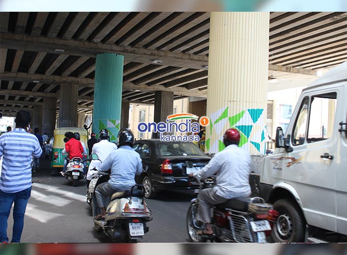 The ugly Indian stunning! The ugly defaced pillars of Banashankari metro station