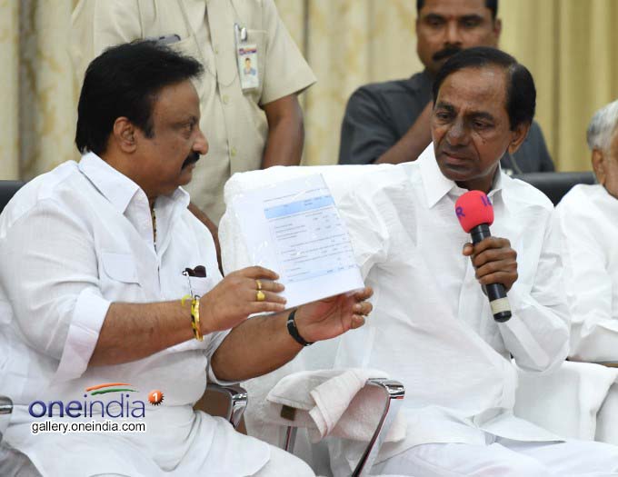 Photo Gallery: Telangana CM KCR Press Conference At Pragathi Bhavan
