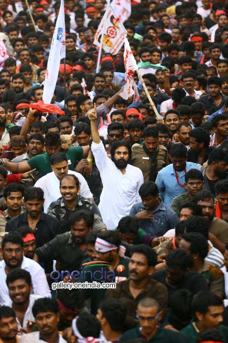 PHOTOS: Jana Sena Party Kavathu At Dowleswaram Barrage
