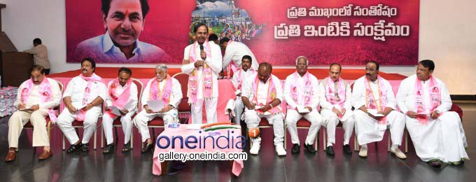 PHOTOS: TRS Party Election Campaign In Telangana 2018