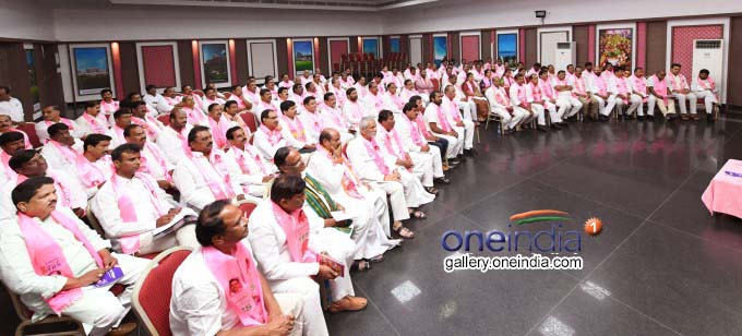 PHOTOS: TRS Party Election Campaign In Telangana 2018