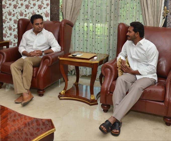 KT Rama Rao Meets YSRCP Chief YS Jaganmohan Reddy