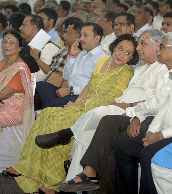 News in Photos (29 May 2019) | Photos of Top News Today - Oneindia Gallery