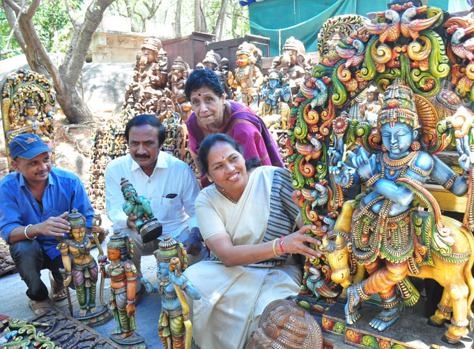 Shobha Karandlaje Inaugurated Bengaluru Utsava At Chitrakala Parishath