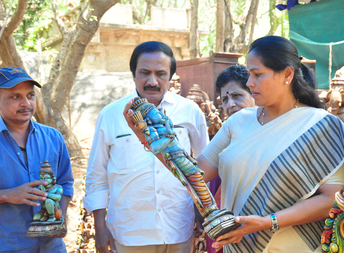 Shobha Karandlaje Inaugurated Bengaluru Utsava At Chitrakala Parishath
