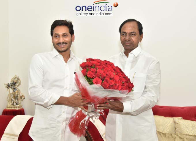 AP CM Jagan Mohan Reddy Meet Telangana CM KCR And Governor ESL Narasimhan
