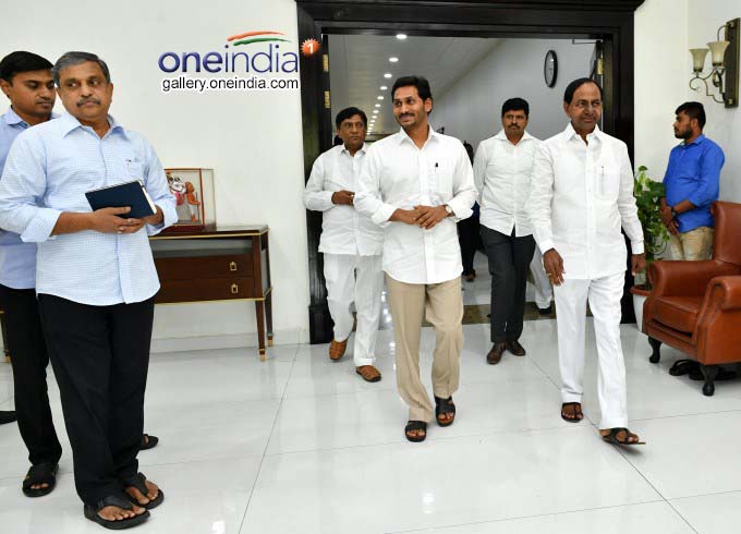AP CM Jagan Mohan Reddy Meet Telangana CM KCR And Governor ESL Narasimhan