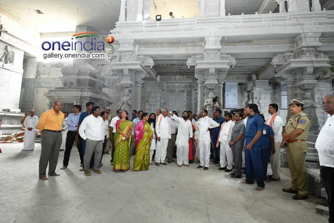 Telangana CM KCR Reviews Yadadri Temple Works