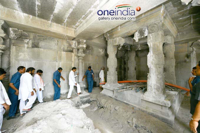 Telangana CM KCR Reviews Yadadri Temple Works