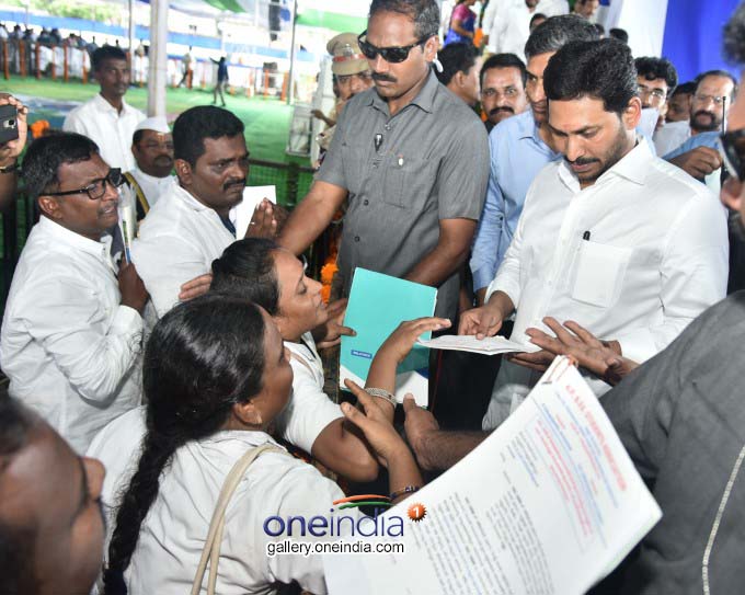 AP CM Jagan Mohan Reddy Inaugurates Grama Sachivalayam In Andhra Pradesh