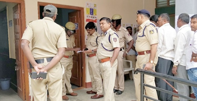 Karnataka Assembly By-Elections 2019 - Polling