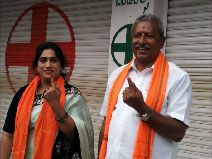 Karnataka Assembly By-Elections 2019 - Polling