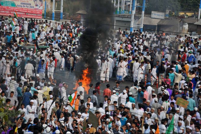 News in Photos (13 December 2019) | Photos of Top News Today - Oneindia Gallery