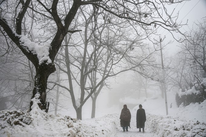 Heavy Snowfall In Jammu & Kashmir, Himachal Pradesh And Uttarakhand