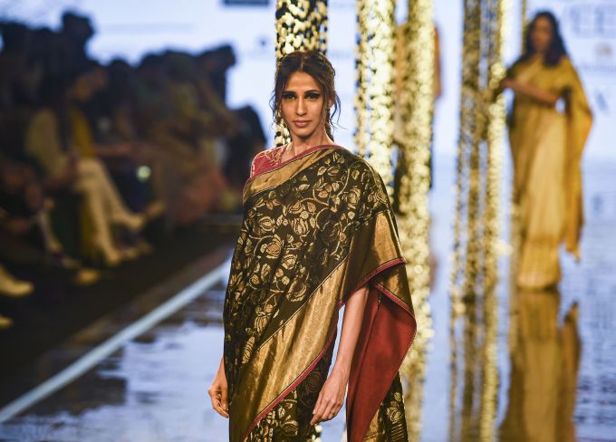 News in Photos (14 February 2020) | Photos of Top News Today - Oneindia Gallery