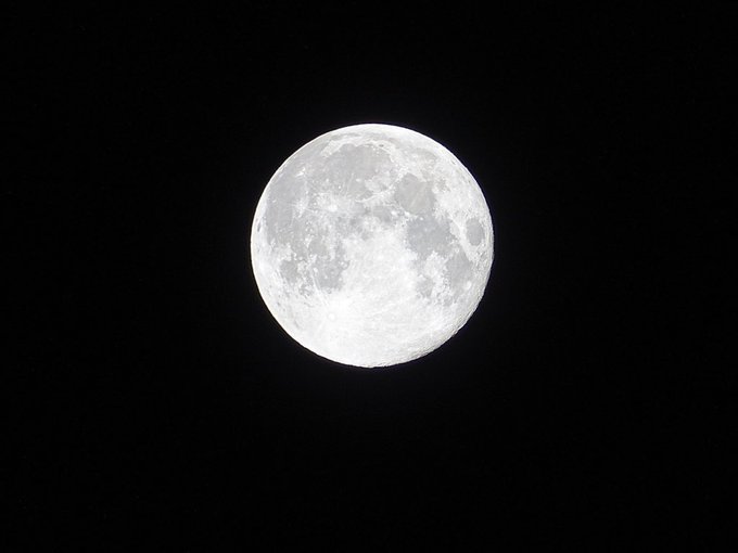Super Flower Moon Pictures From Around The World