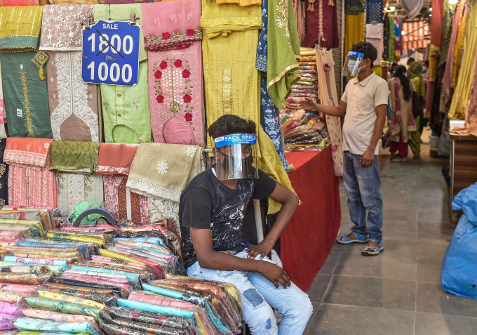 Markets reopen in New Delhi