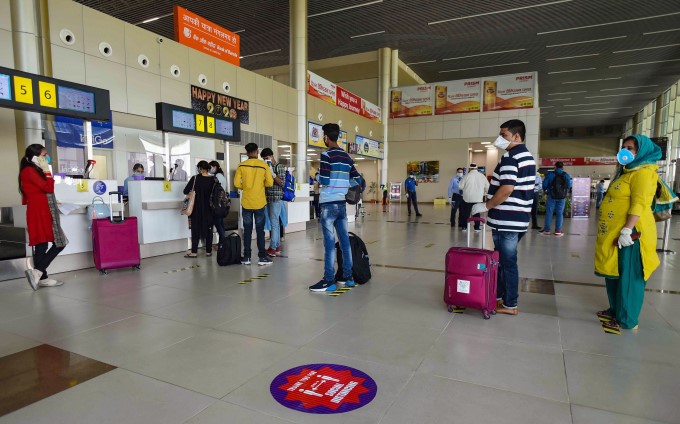 How Indian's are following social distancing