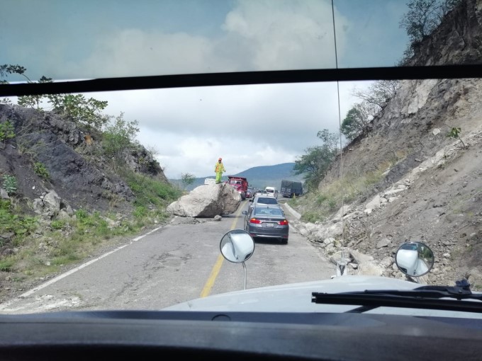 Powerful 7.5 earthquake hits southern Mexico