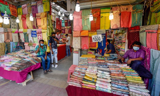 Markets reopen in New Delhi