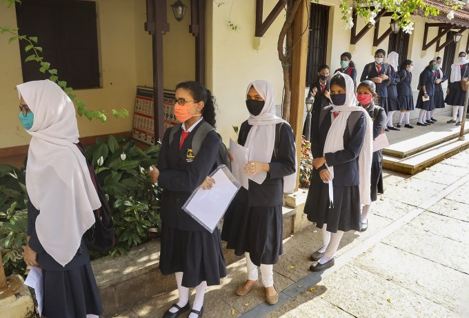 How Indian's are following social distancing