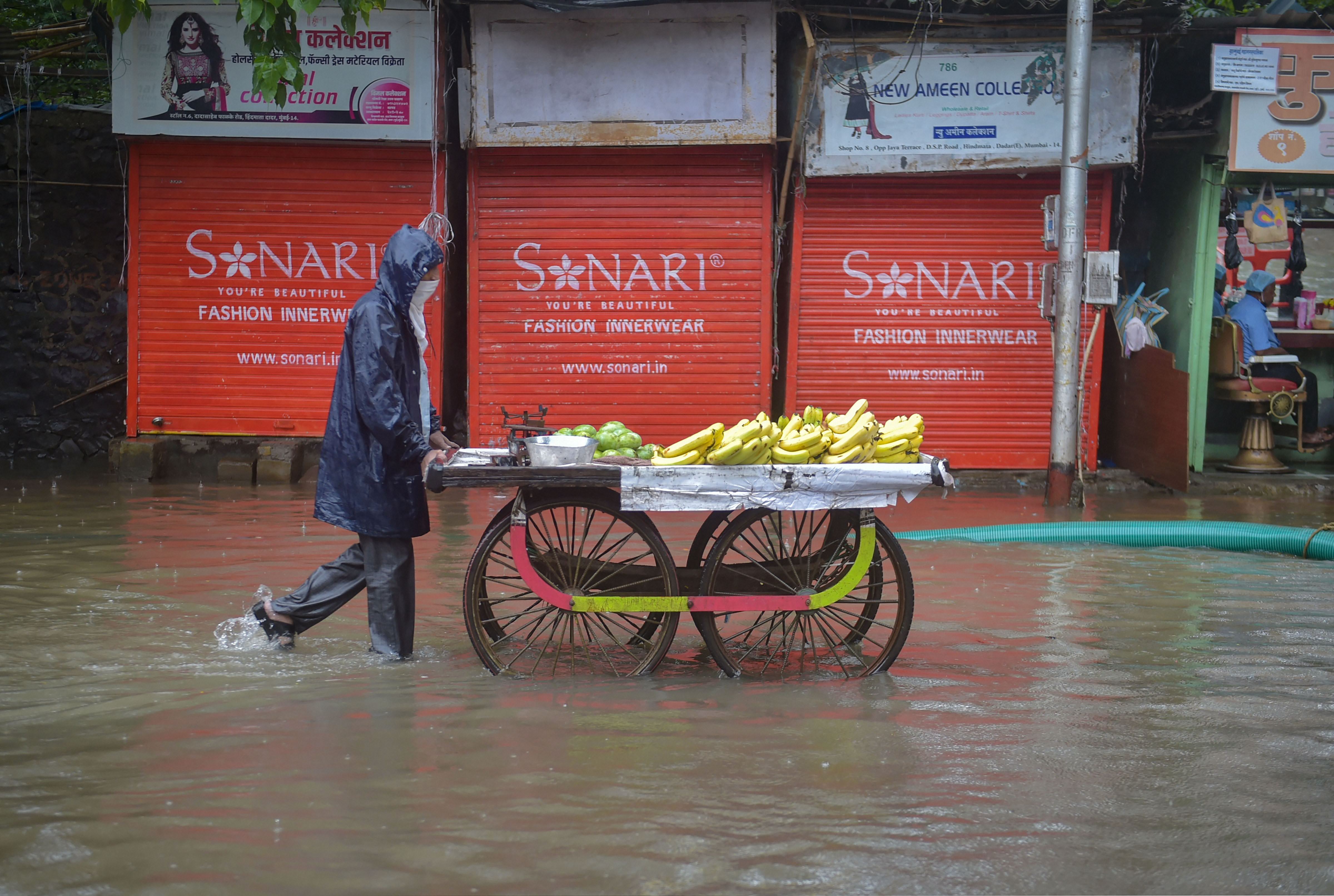 Heavy Rain Lashes Mumbai
