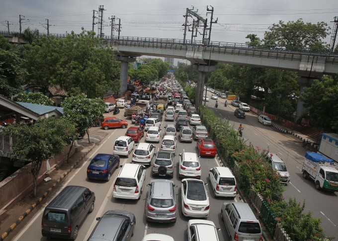 Heavy Traffic Jam In Delhi