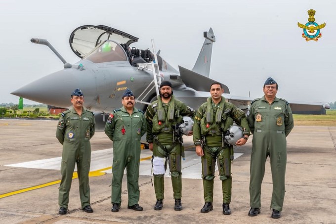 First batch of IAF Rafale aircrafts lands At Ambala airbase