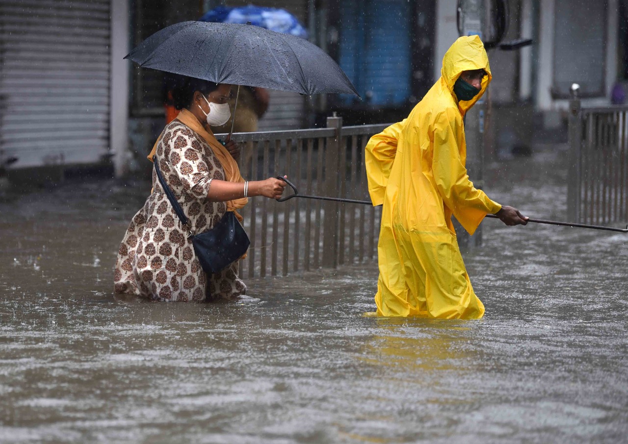 Heavy Rain Lashes Mumbai