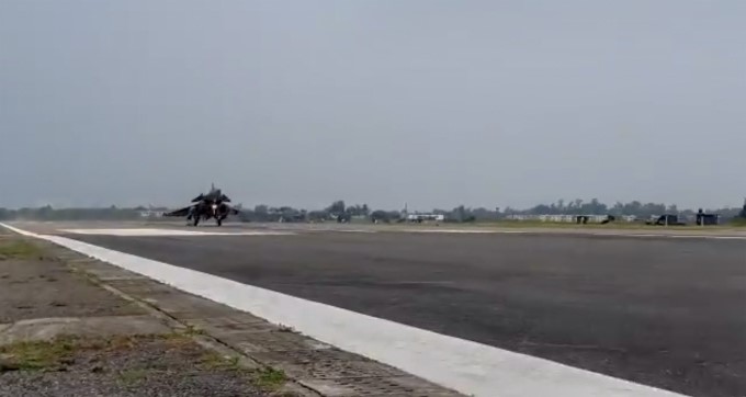 First batch of IAF Rafale aircrafts lands At Ambala airbase