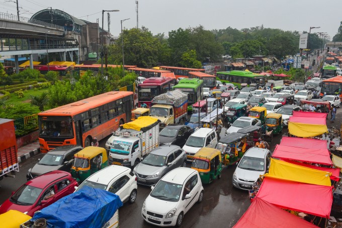 Heavy Traffic Jam In Delhi