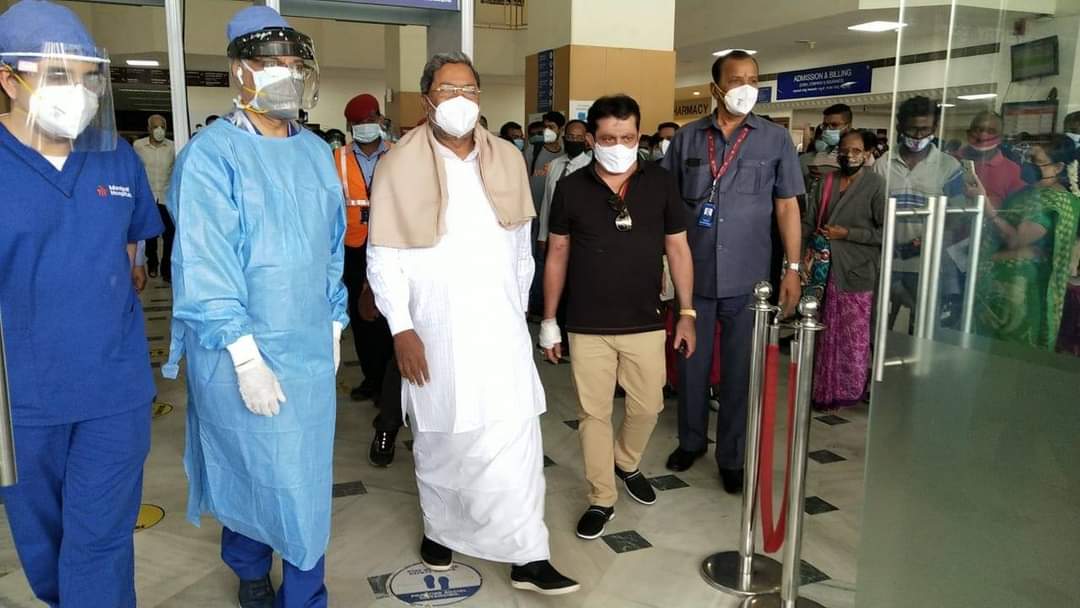 Former CM Siddaramaiah Test Nagative Covid-19 discharged from Hospital