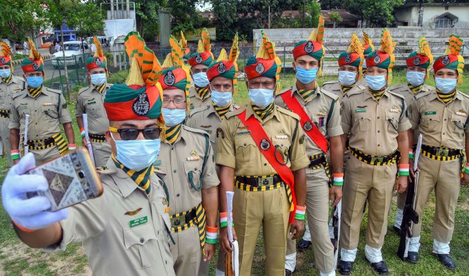 News in Photos (13 August 2020) | Photos of Top News Today - Oneindia Gallery