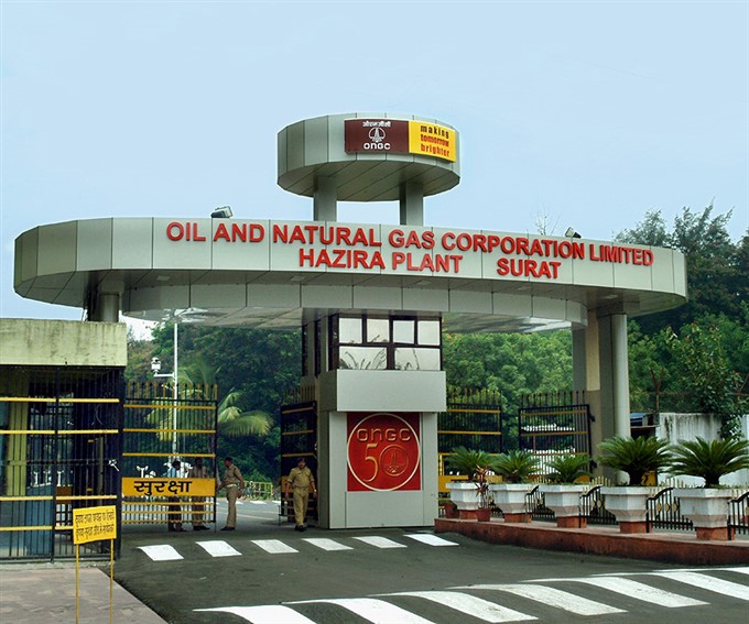 Ongc Rajhamundri குஜராத் ஓ.என்.ஜி.சி. ஆலையில் பயங்கர தீ விபத்து | Massive Fire Breaks ...
